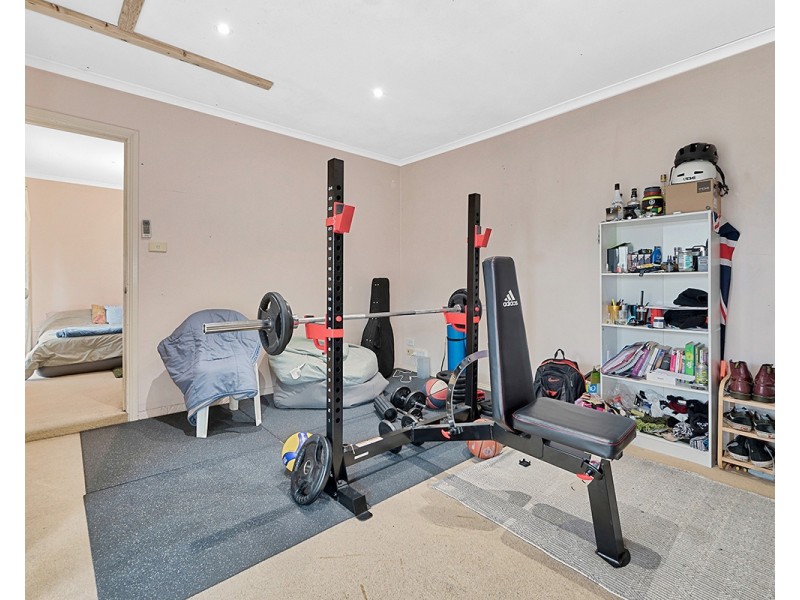 8 Tamworth Court, Cranbourne VIC 3977