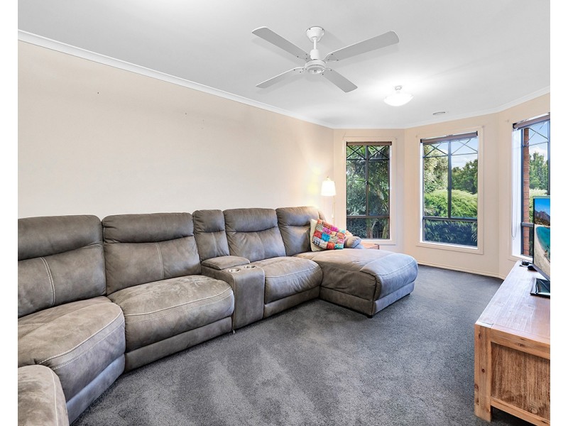 5 Ebony Street, Cranbourne VIC 3977