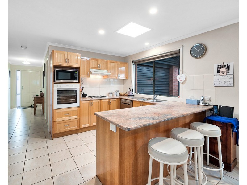 5 Ebony Street, Cranbourne VIC 3977