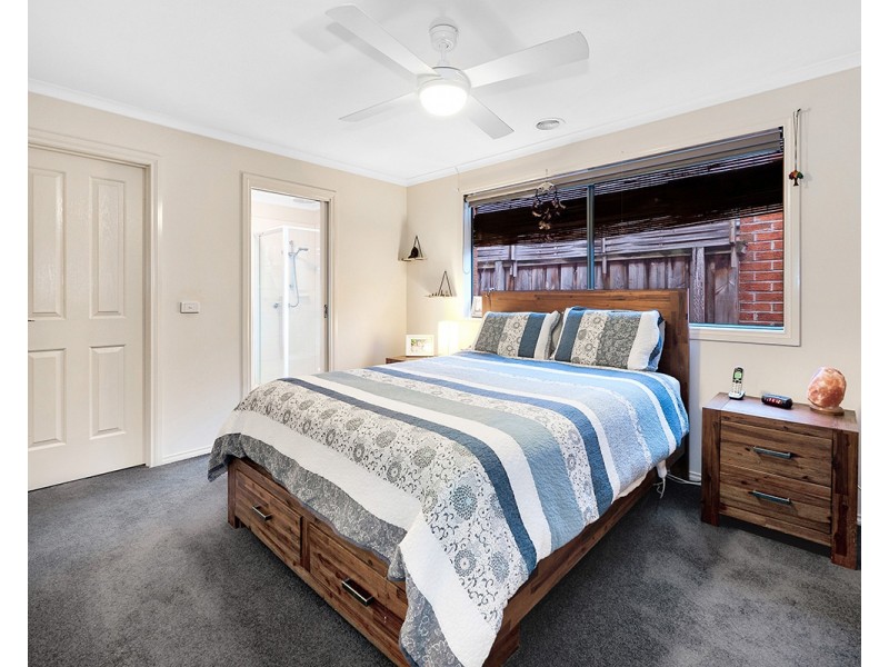 5 Ebony Street, Cranbourne VIC 3977