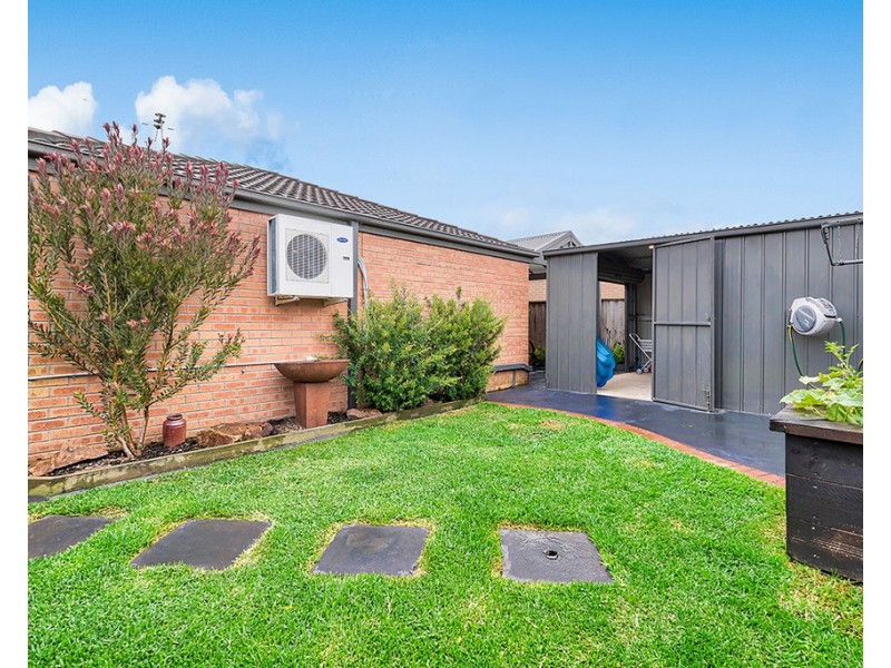 5 Ebony Street, Cranbourne VIC 3977
