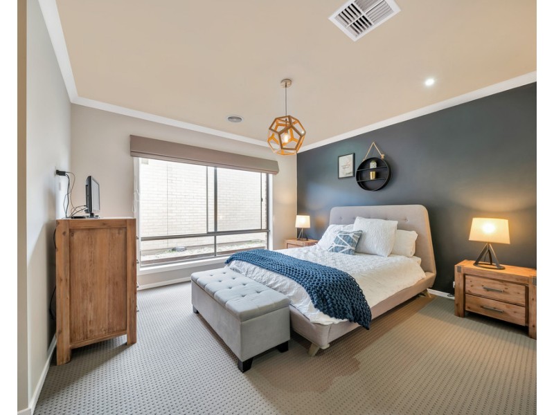 56 Goulburn St, Cranbourne East VIC 3977