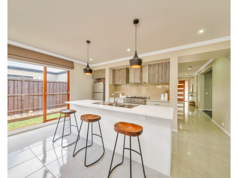 56 Goulburn St, Cranbourne East VIC 3977