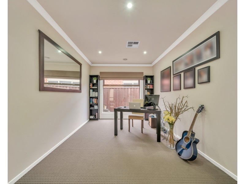 56 Goulburn St, Cranbourne East VIC 3977