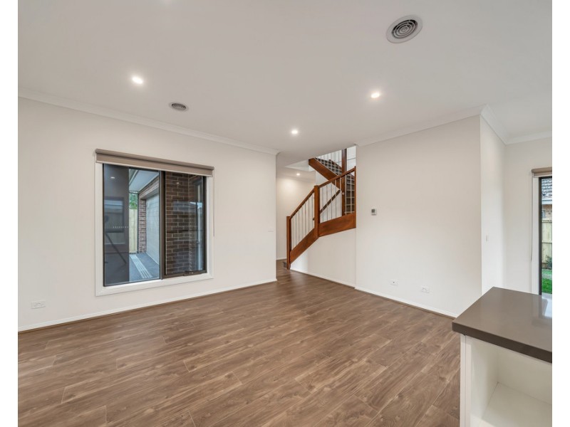 2/4 Caroline Street, Dandenong VIC 3175