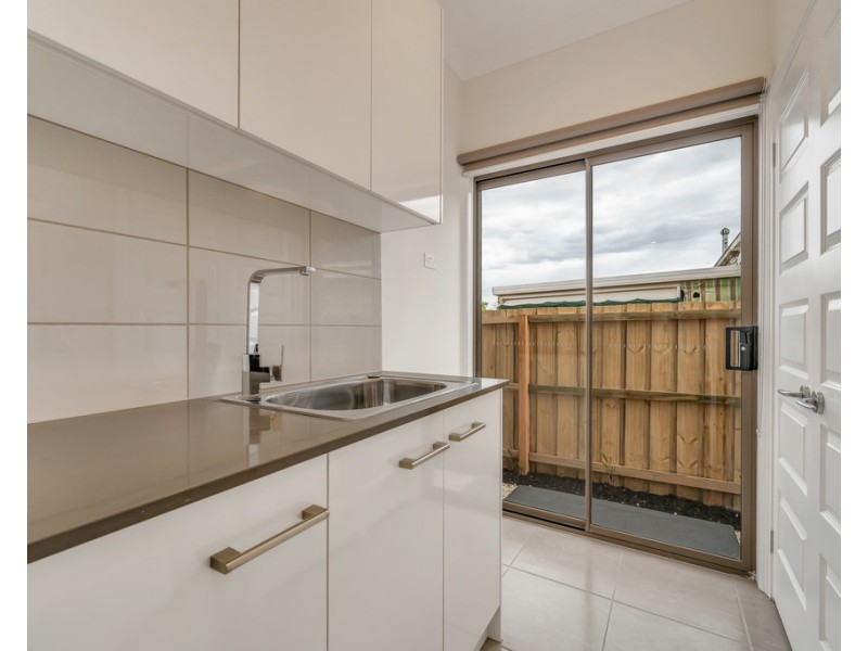 2/4 Caroline Street, Dandenong VIC 3175