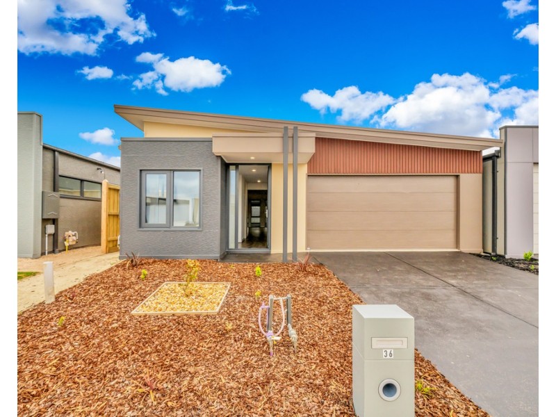 36 Freiberger Grove, Clyde North VIC 3978