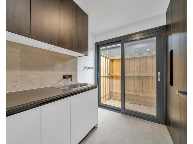 36 Freiberger Grove, Clyde North VIC 3978