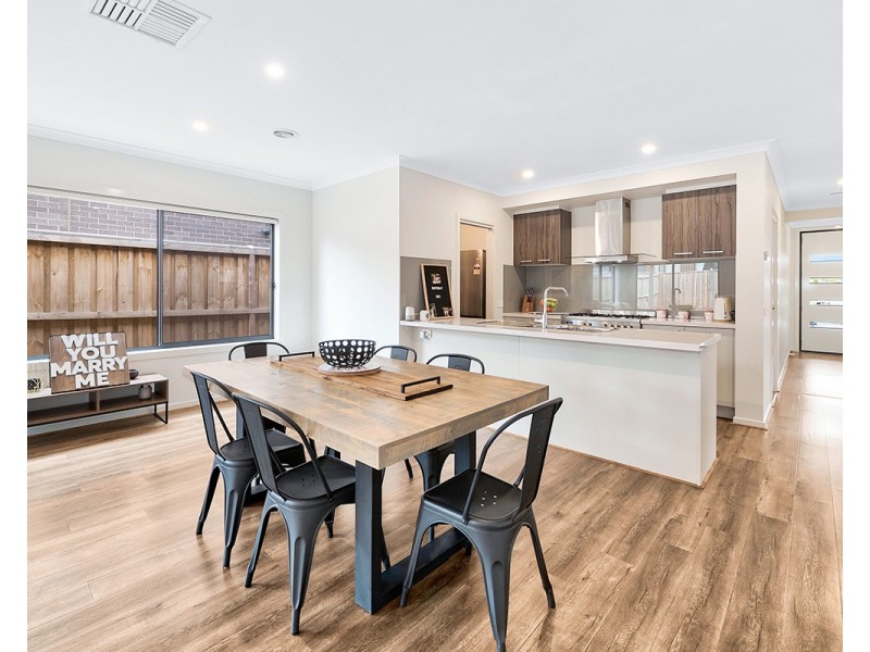 56 Hartleigh Street, Clyde VIC 3978