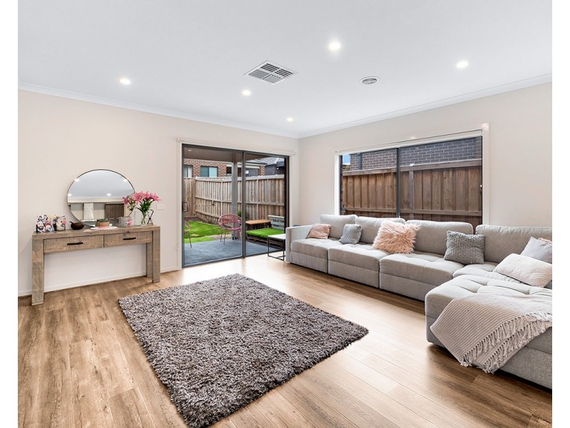 56 Hartleigh Street, Clyde VIC 3978