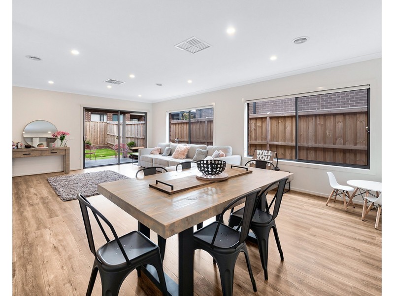 56 Hartleigh Street, Clyde VIC 3978