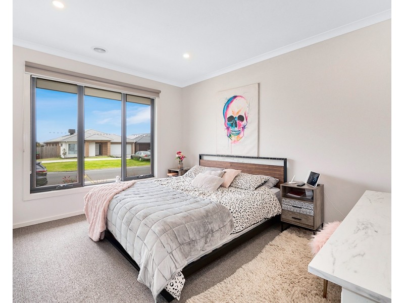 56 Hartleigh Street, Clyde VIC 3978