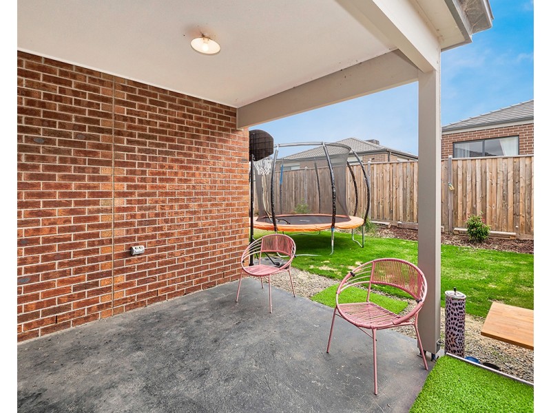 56 Hartleigh Street, Clyde VIC 3978