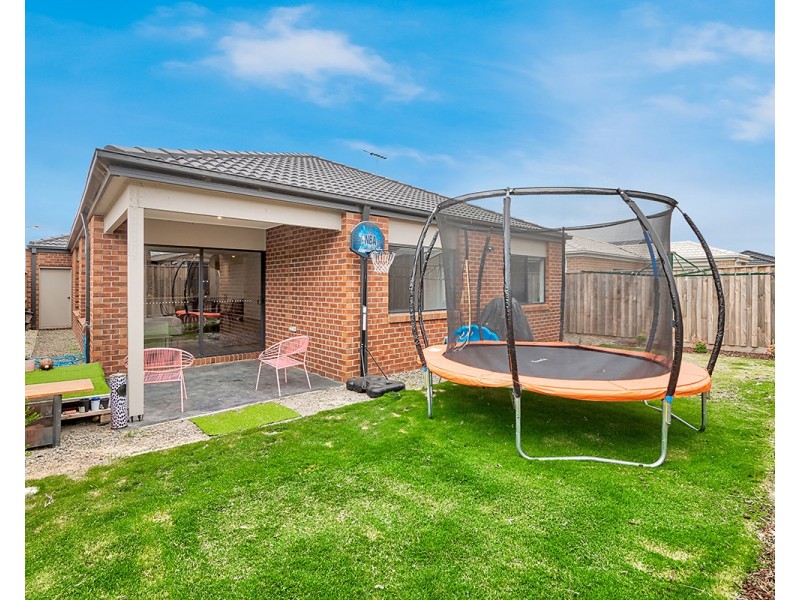 56 Hartleigh Street, Clyde VIC 3978