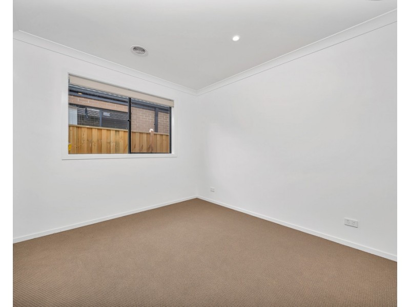 15 Mercury Road, Cranbourne East VIC 3977