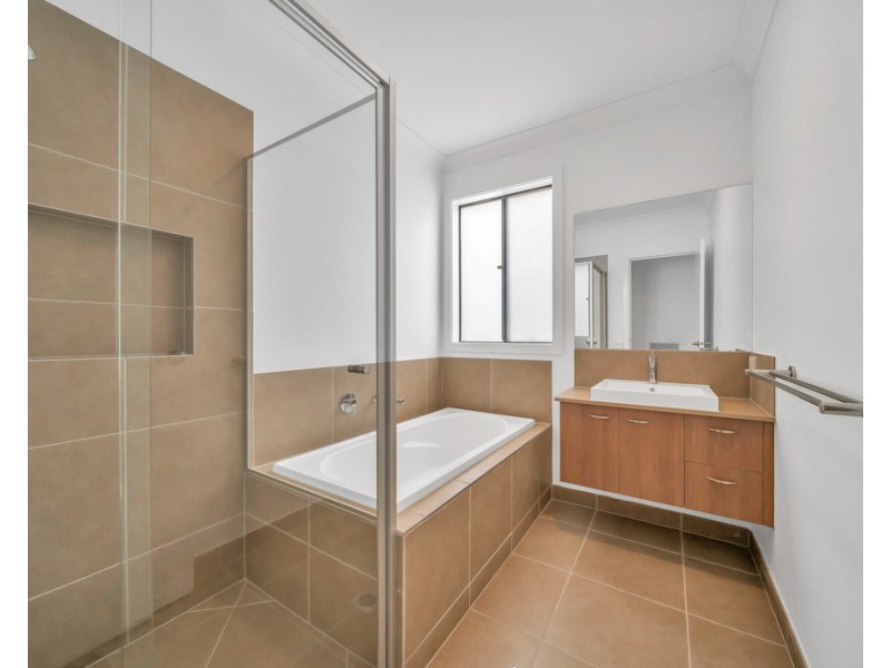 15 Mercury Road, Cranbourne East VIC 3977