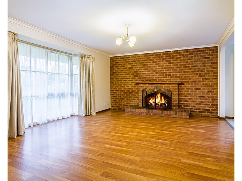 46 Courtenay Ave, Cranbourne North VIC 3977