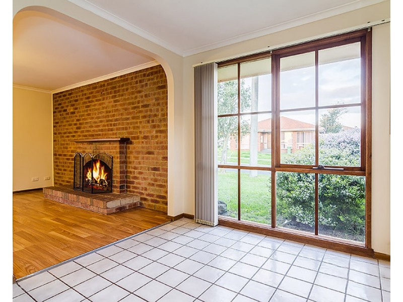 46 Courtenay Ave, Cranbourne North VIC 3977