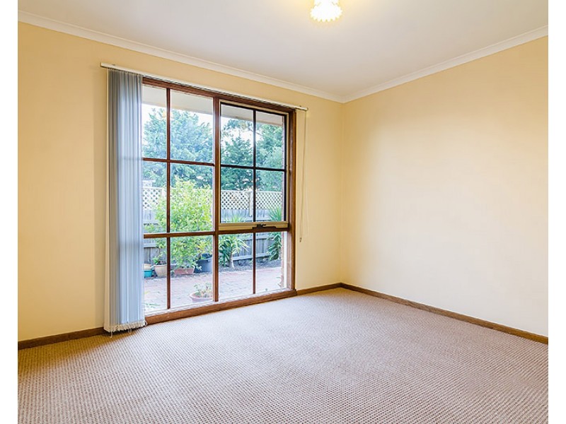 46 Courtenay Ave, Cranbourne North VIC 3977