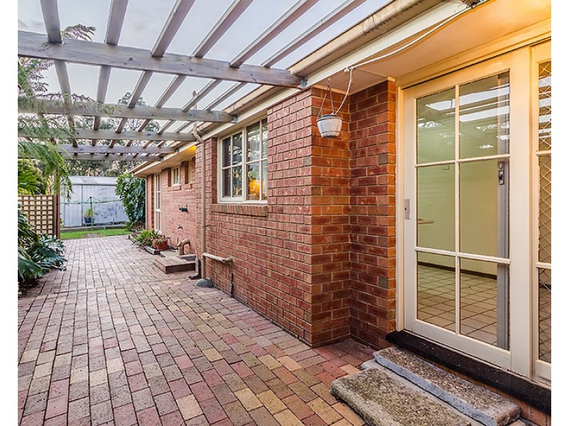 46 Courtenay Ave, Cranbourne North VIC 3977