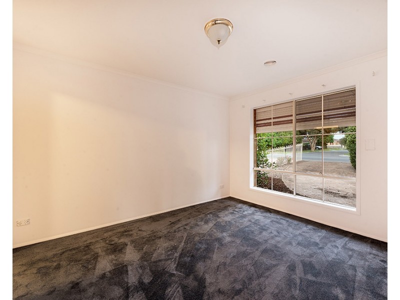 203 Monahans Road, Cranbourne West VIC 3977
