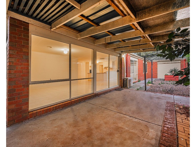 203 Monahans Road, Cranbourne West VIC 3977