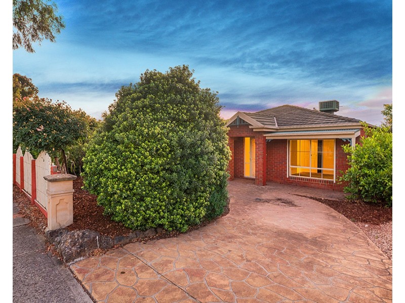 203 Monahans Road, Cranbourne West VIC 3977