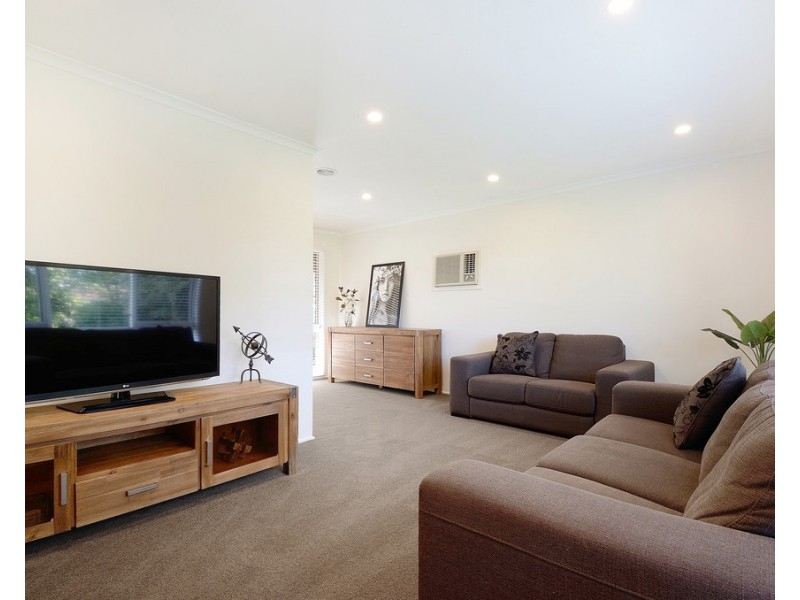 19 Guildford Crescent, Narre Warren VIC 3805