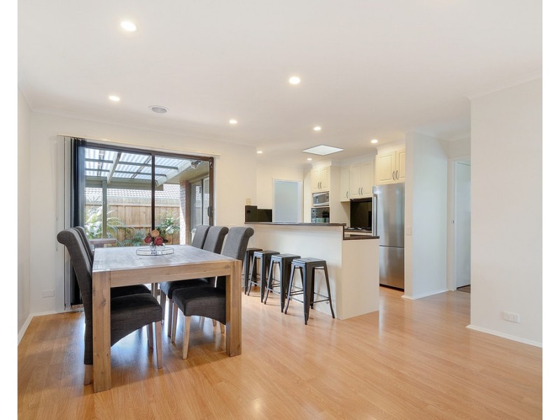 19 Guildford Crescent, Narre Warren VIC 3805