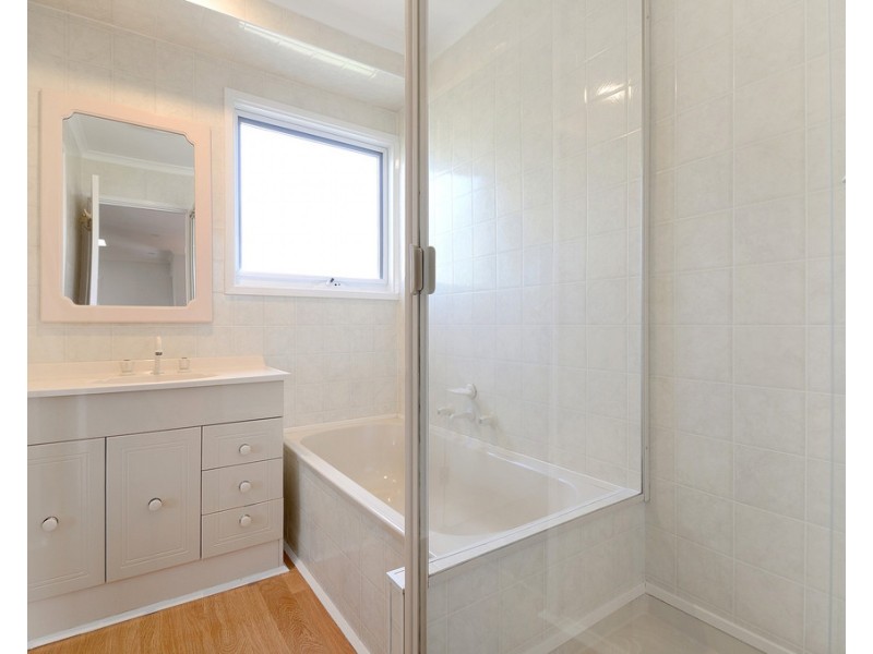 19 Guildford Crescent, Narre Warren VIC 3805