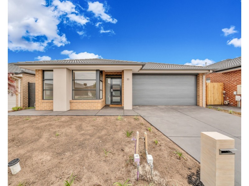 11 Sustain Cct, Lyndhurst VIC 3975