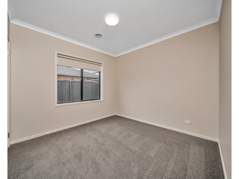 11 Sustain Cct, Lyndhurst VIC 3975