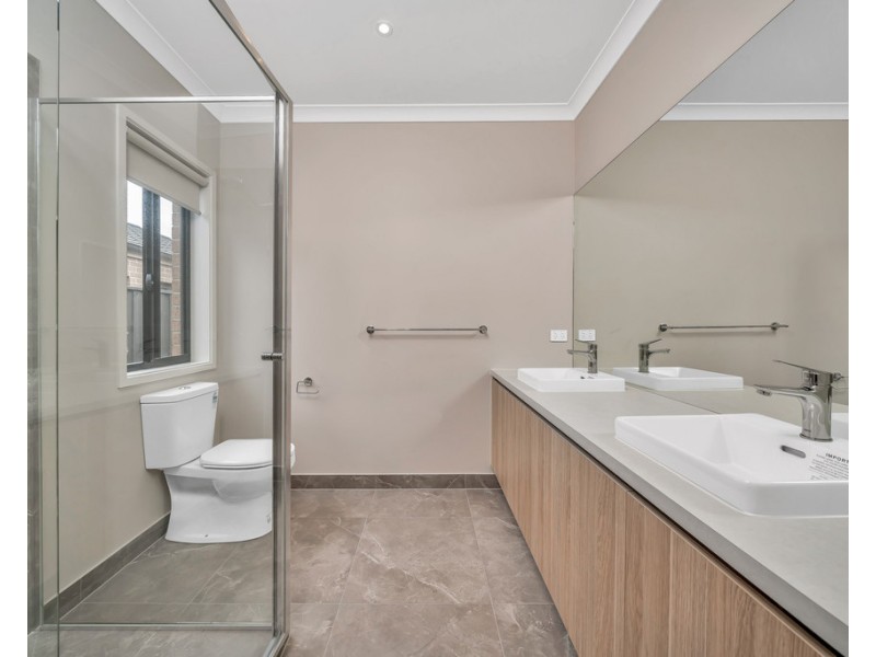 11 Sustain Cct, Lyndhurst VIC 3975