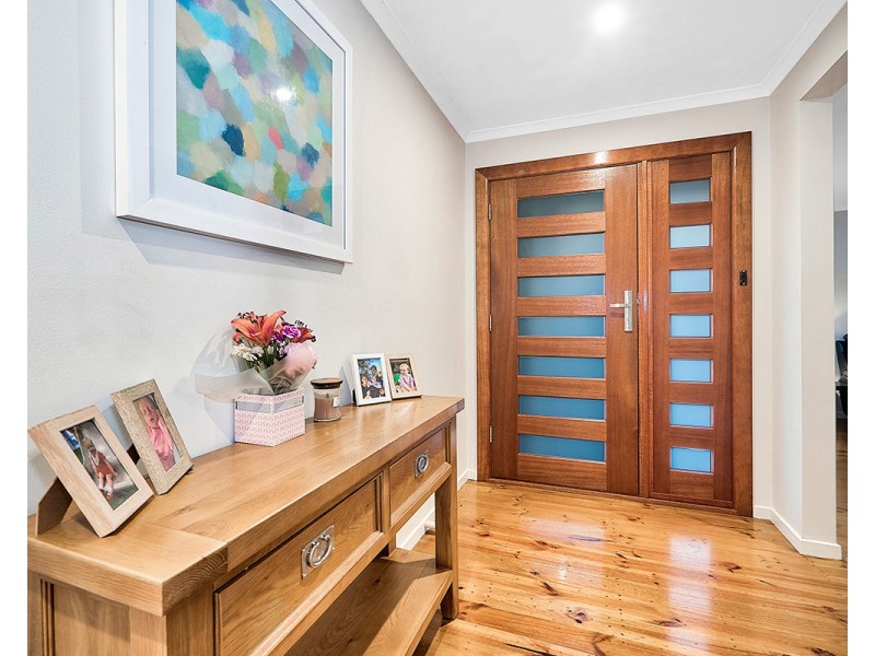 23 Ravensthorpe Crescent, Narre Warren VIC 3805