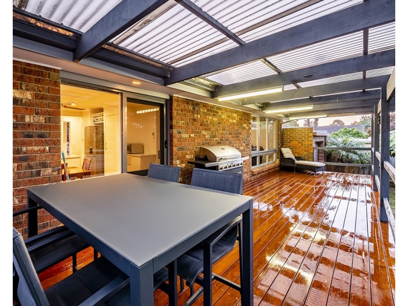 23 Ravensthorpe Crescent, Narre Warren VIC 3805