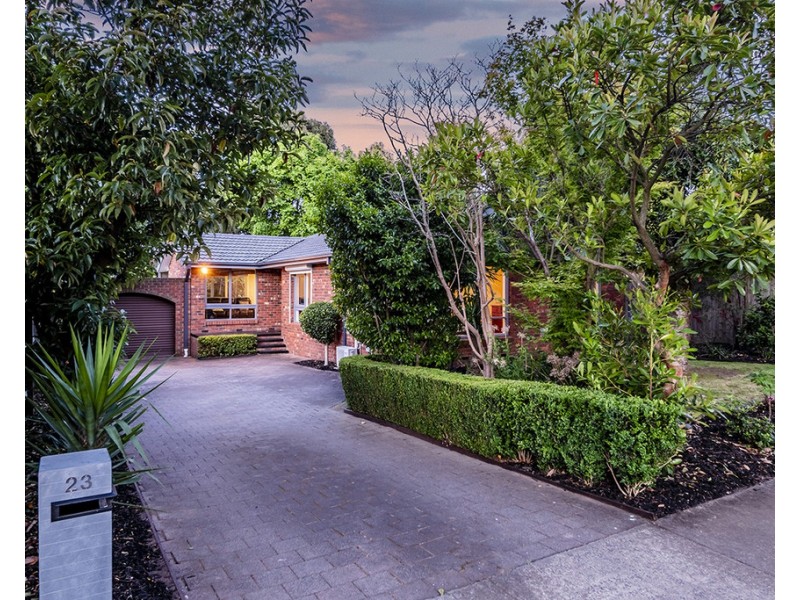 23 Ravensthorpe Crescent, Narre Warren VIC 3805
