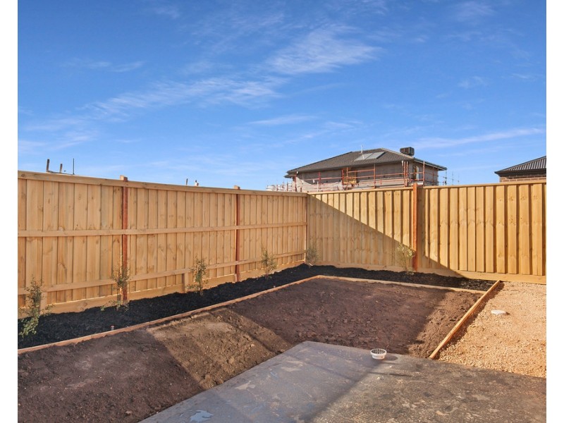 14 Amaya Way, Rockbank VIC 3335