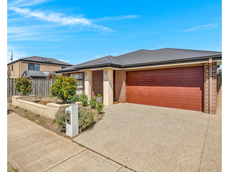 27 Hayton Park, Cranbourne West VIC 3977