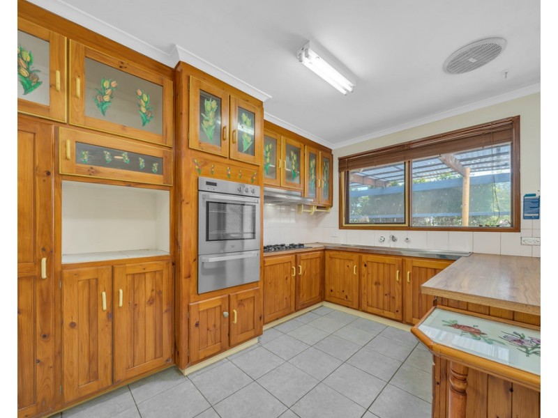 86 Clairmont Avenue, Cranbourne VIC 3977