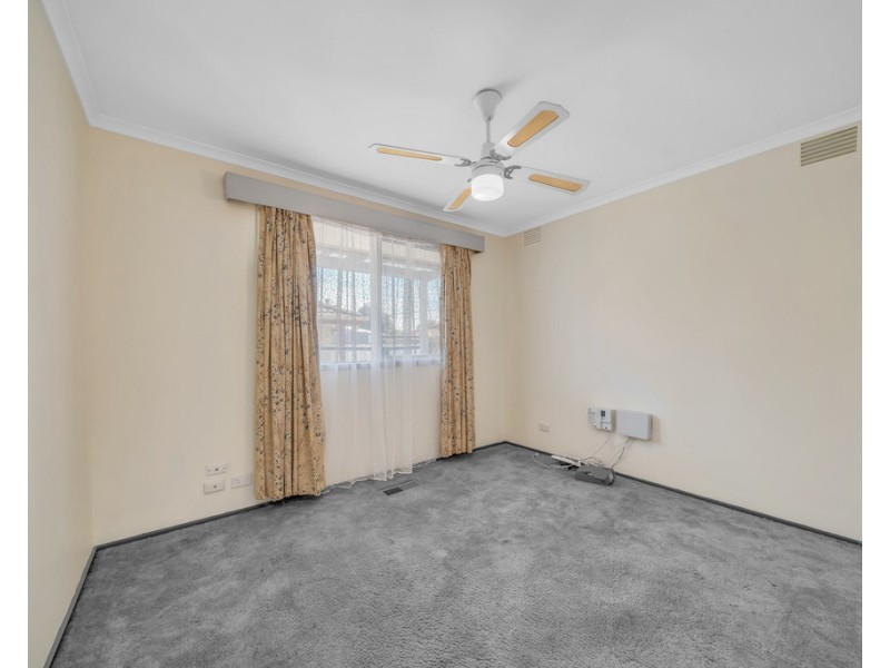 86 Clairmont Avenue, Cranbourne VIC 3977