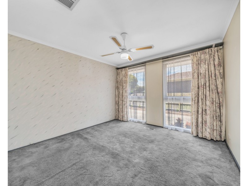 86 Clairmont Avenue, Cranbourne VIC 3977