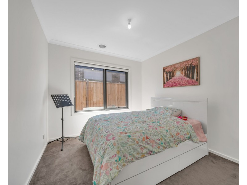 11 Storm Ave, Lyndhurst VIC 3975