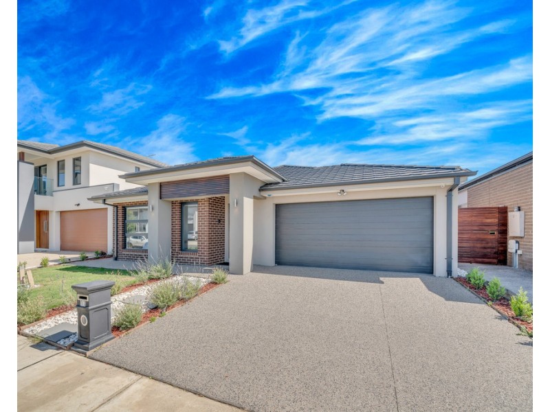 11 Storm Ave, Lyndhurst VIC 3975