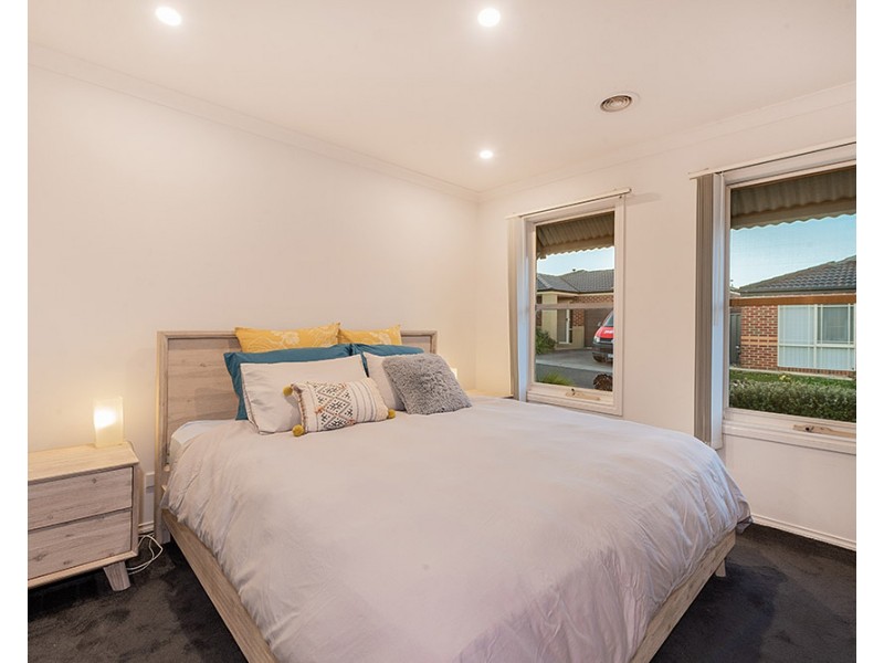 12 Southampton Drive, Langwarrin VIC 3910