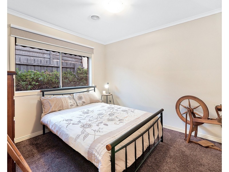 36 May Gibbs Crescent, Lynbrook VIC 3975