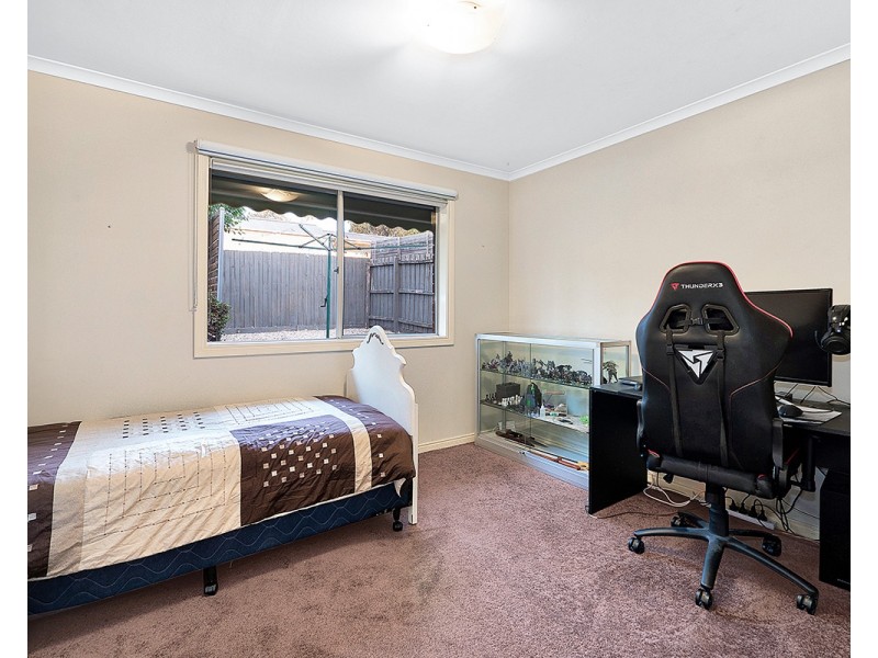 36 May Gibbs Crescent, Lynbrook VIC 3975