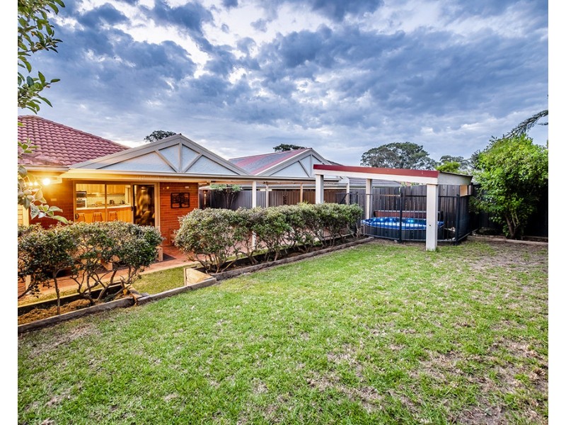 36 May Gibbs Crescent, Lynbrook VIC 3975