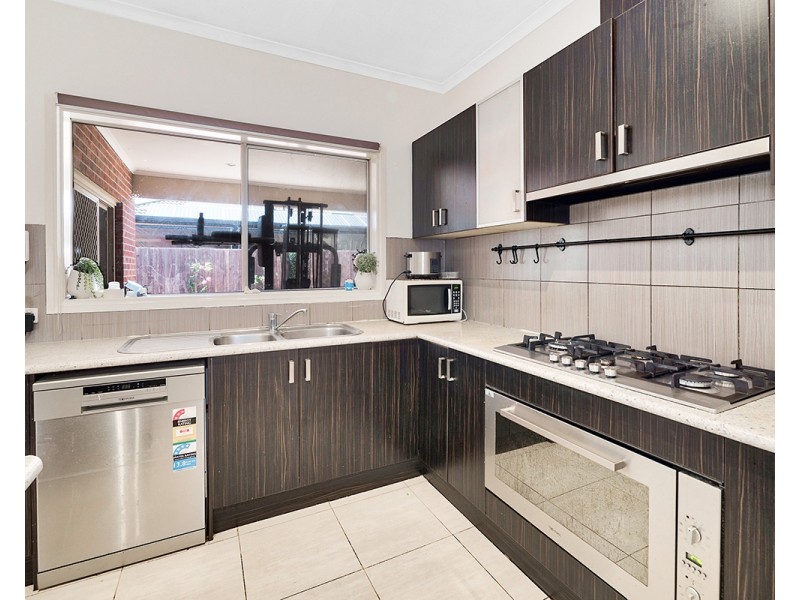 6 Prichard Avenue, Lynbrook VIC 3975