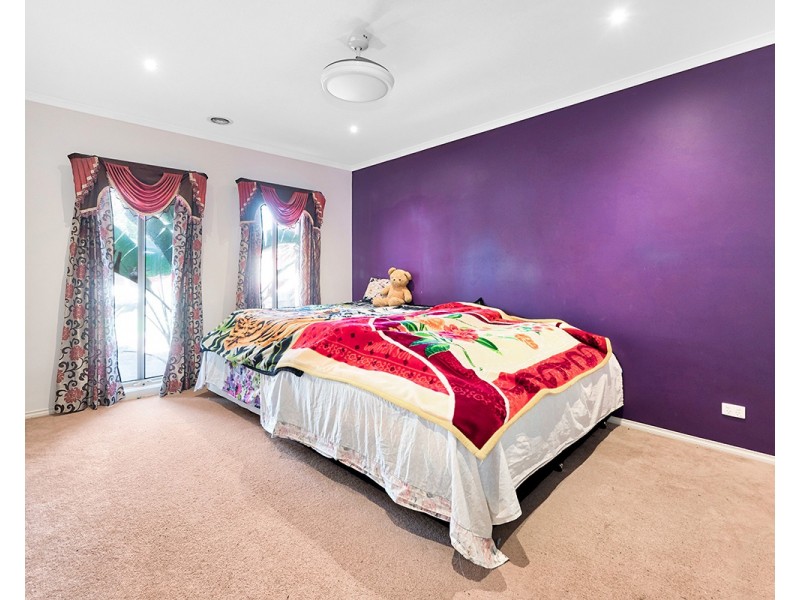 6 Prichard Avenue, Lynbrook VIC 3975