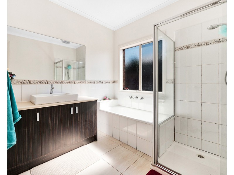 6 Prichard Avenue, Lynbrook VIC 3975